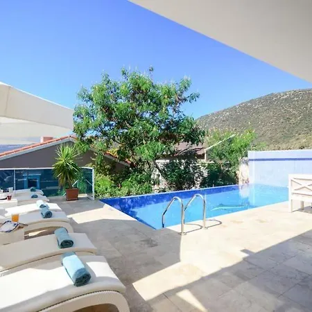 Willa Sleeps 6 Pool Air Con Wifi *